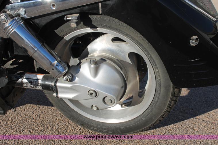 image for item H8032 2007 Honda VTX1800S Tourer motorcycle