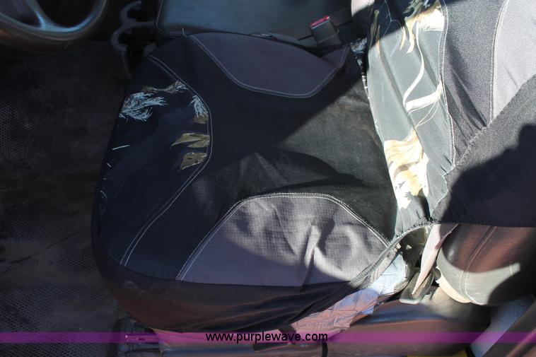 image for item H8033 2005 Chevrolet Silverado 1500 pickup truck