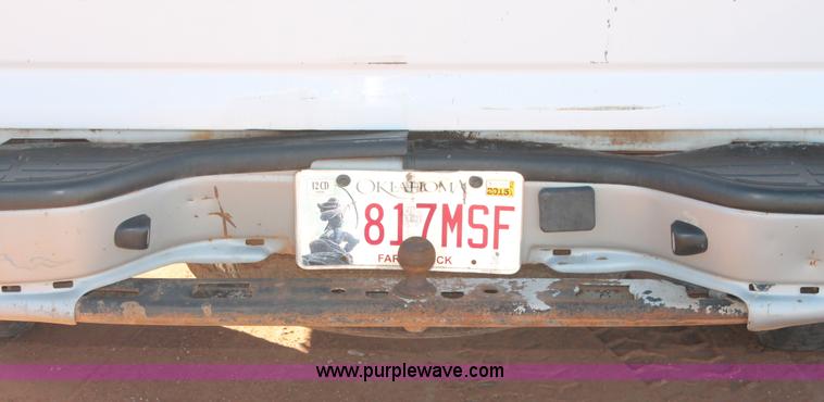 image for item H8033 2005 Chevrolet Silverado 1500 pickup truck