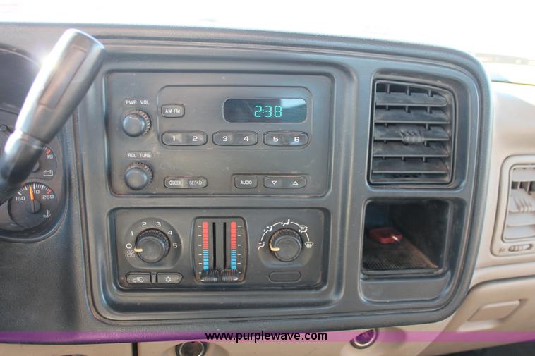 image for item H8034 2006 Chevrolet Silverado 1500 LS pickup truck