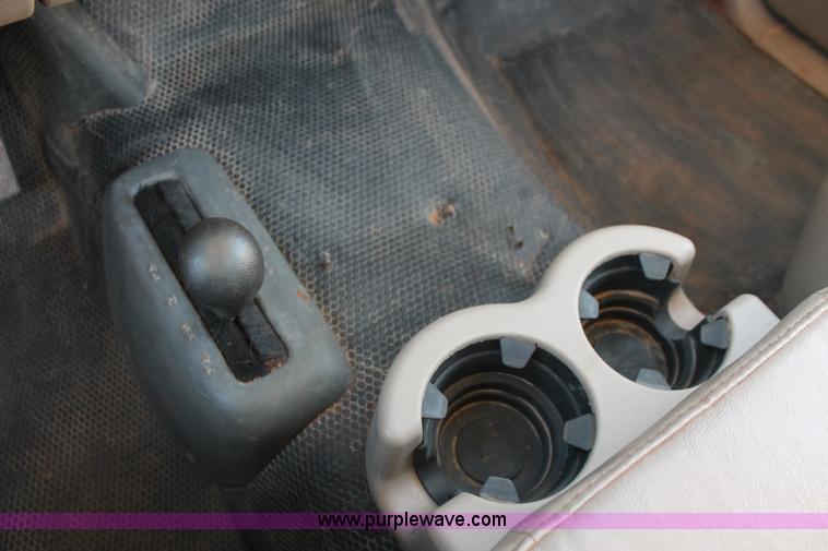 image for item H8034 2006 Chevrolet Silverado 1500 LS pickup truck