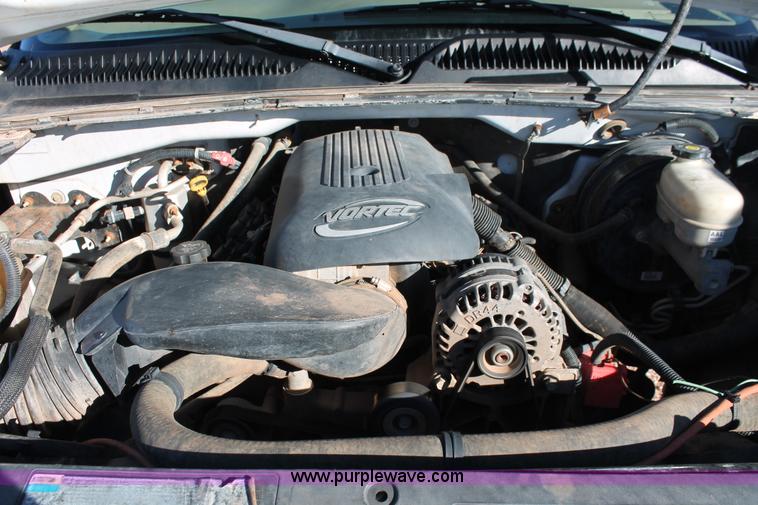 image for item H8034 2006 Chevrolet Silverado 1500 LS pickup truck