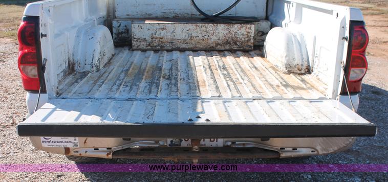 image for item H8034 2006 Chevrolet Silverado 1500 LS pickup truck