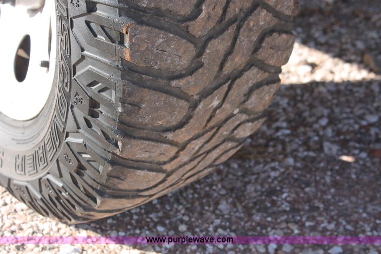 image for item H8034 2006 Chevrolet Silverado 1500 LS pickup truck