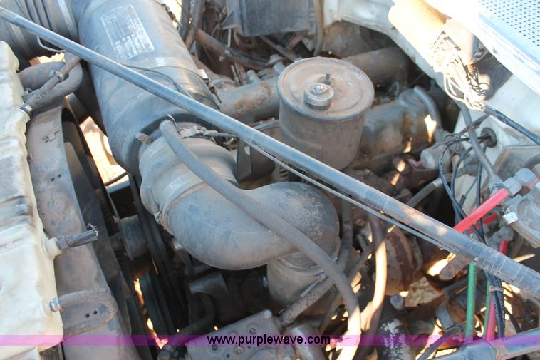 image for item H8036 1991 Ford F800 refuse truck