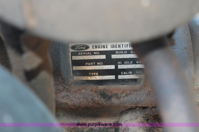 image for item H8036 1991 Ford F800 refuse truck