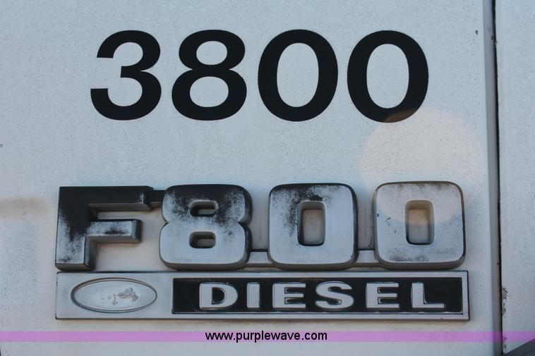 image for item H8036 1991 Ford F800 refuse truck