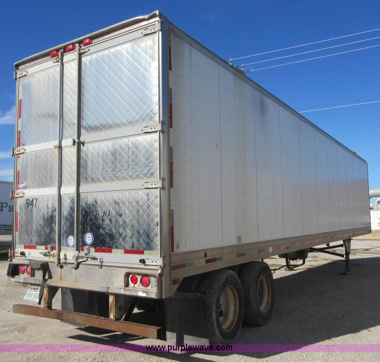 image for item I1838 1996 Utility V2SR refrigerated van trailer
