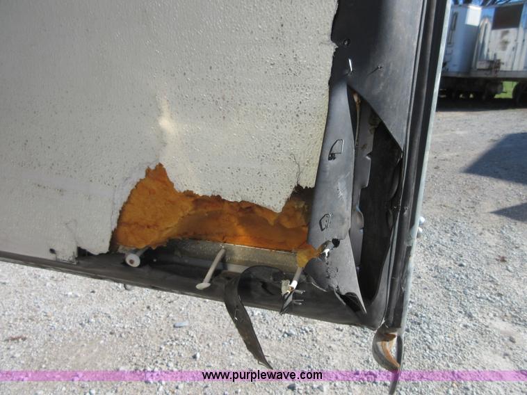 image for item I1838 1996 Utility V2SR refrigerated van trailer