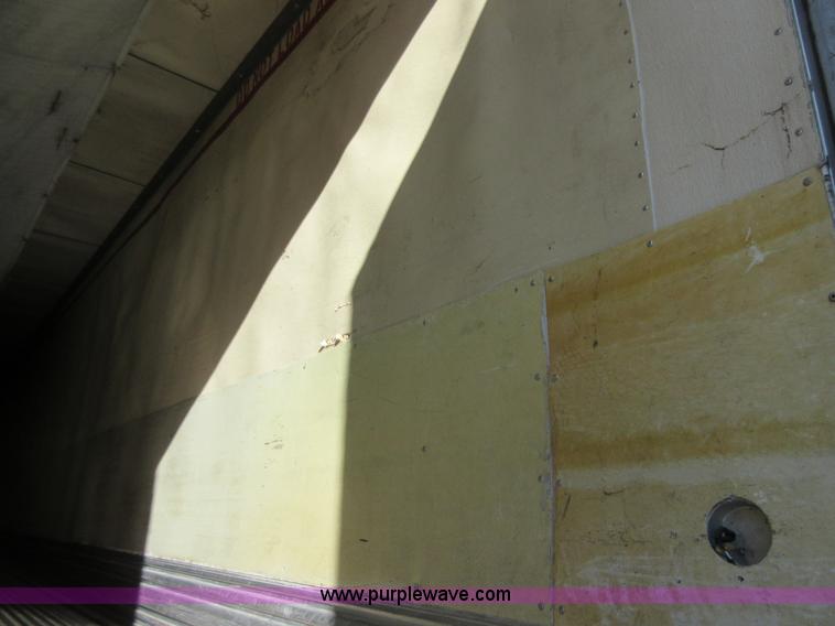 image for item I1838 1996 Utility V2SR refrigerated van trailer