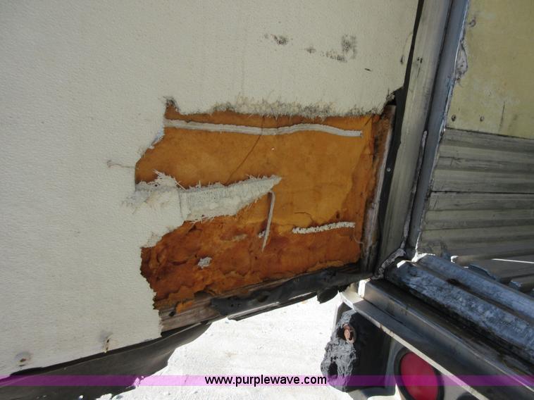 image for item I1838 1996 Utility V2SR refrigerated van trailer