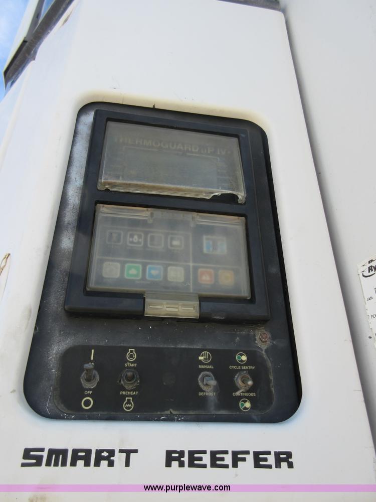 image for item I1838 1996 Utility V2SR refrigerated van trailer