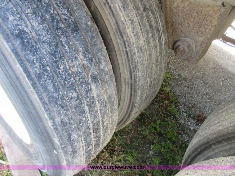 image for item I1839 1998 Great Dane dry van trailer