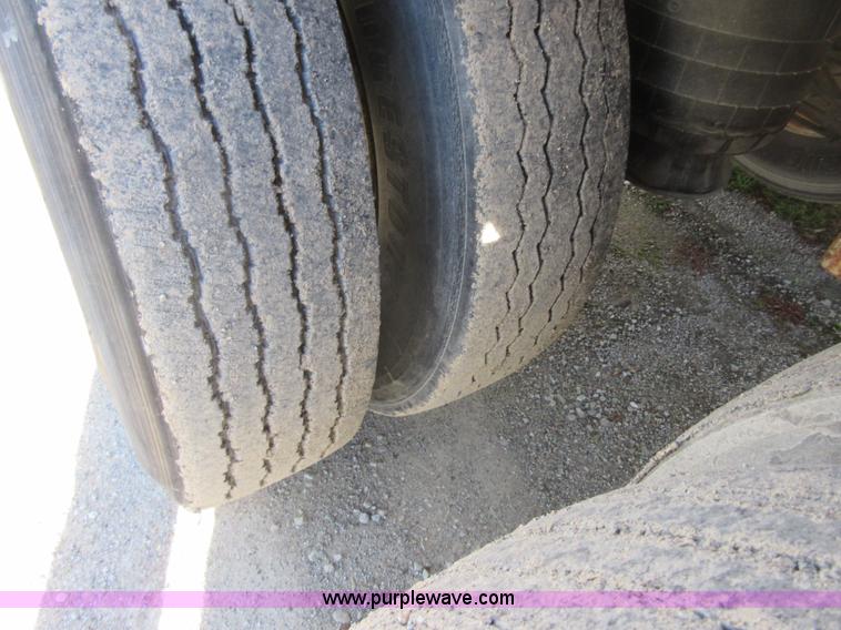 image for item I1839 1998 Great Dane dry van trailer