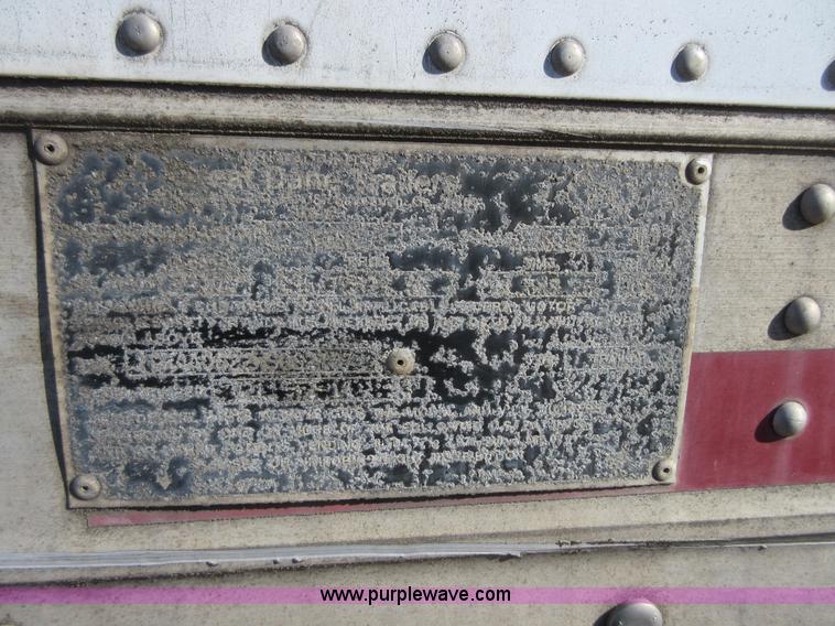 image for item I1839 1998 Great Dane dry van trailer