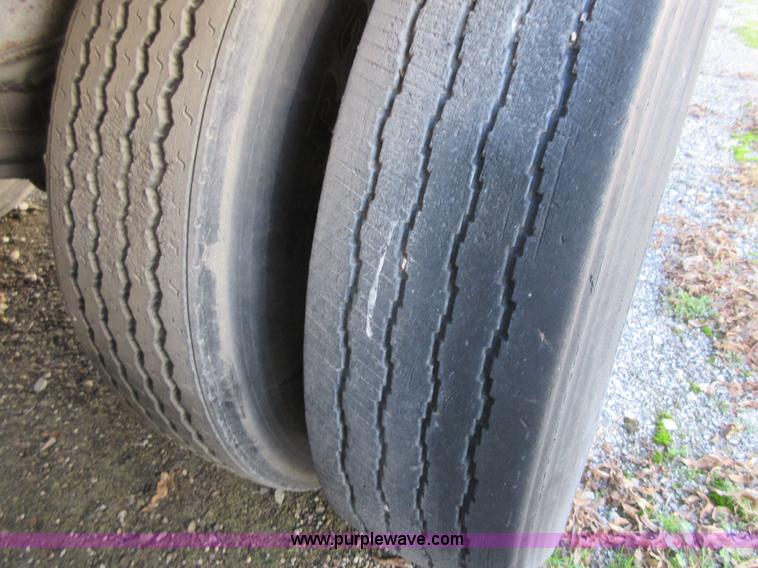 image for item I1841 1997 Wabash dry van trailer