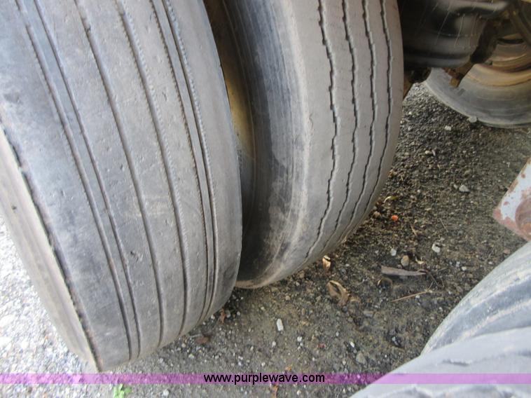 image for item I1841 1997 Wabash dry van trailer