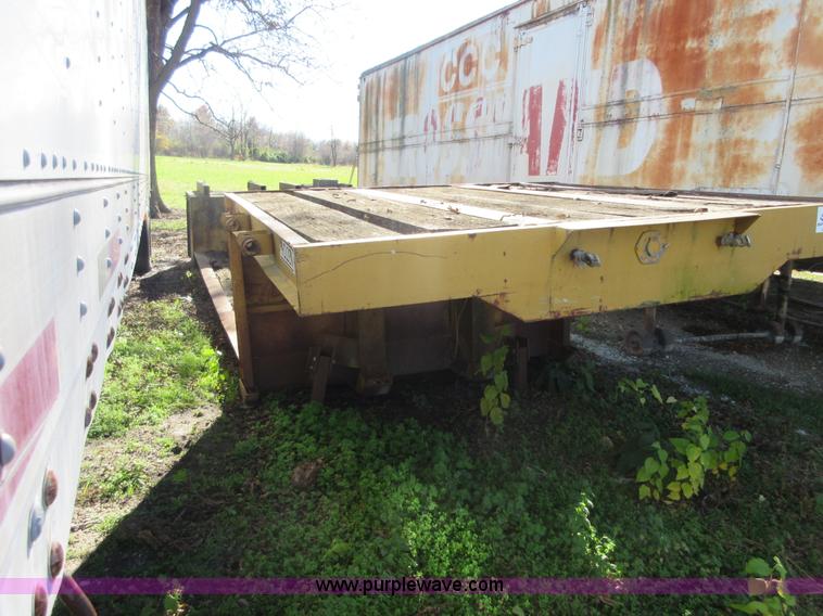 image for item I1842 1987 Holden 11DD29115 lowboy equipment trailer