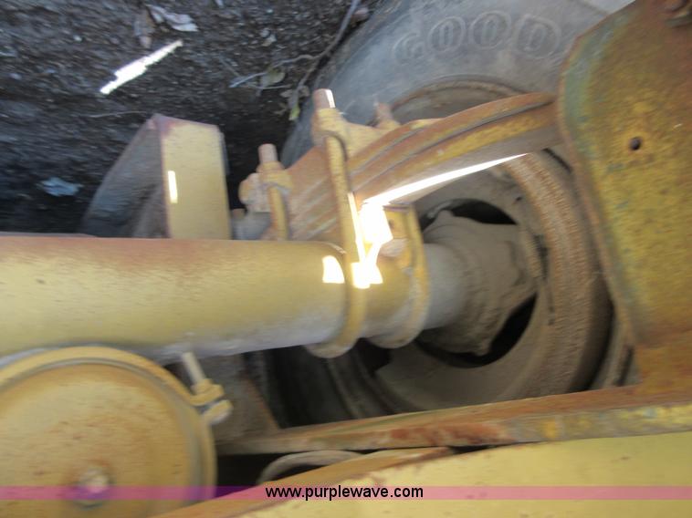 image for item I1842 1987 Holden 11DD29115 lowboy equipment trailer