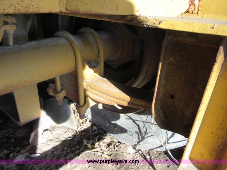 image for item I1842 1987 Holden 11DD29115 lowboy equipment trailer