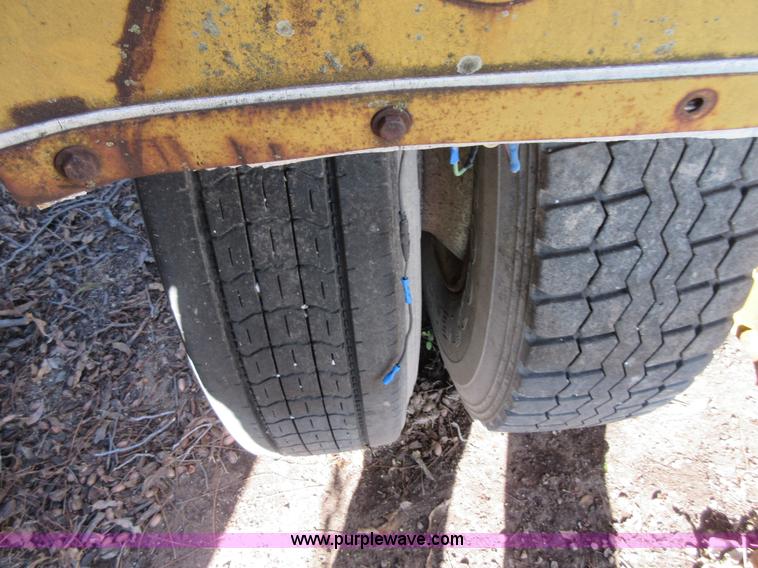 image for item I1842 1987 Holden 11DD29115 lowboy equipment trailer