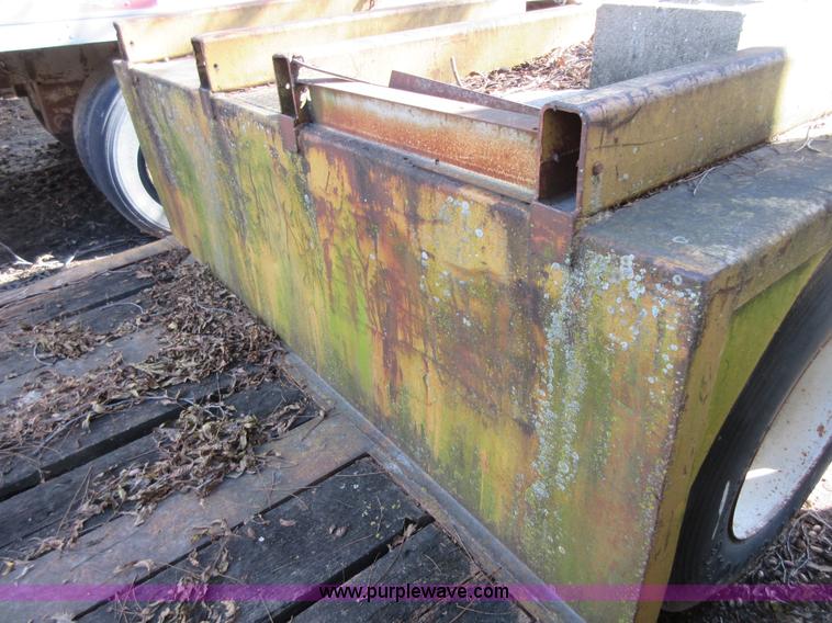 image for item I1842 1987 Holden 11DD29115 lowboy equipment trailer