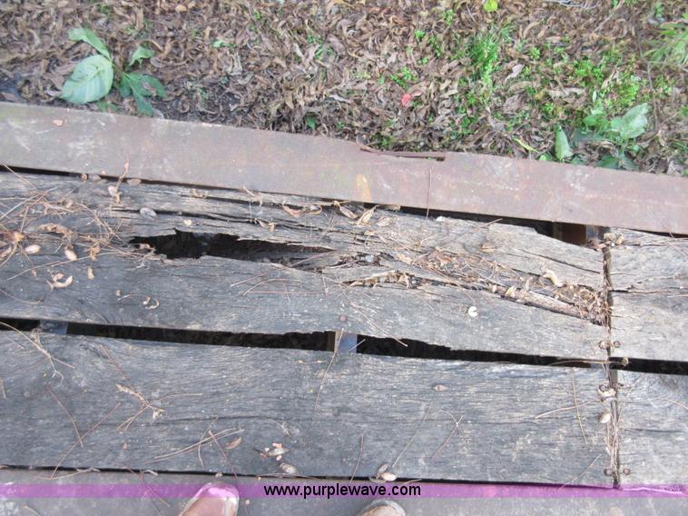 image for item I1842 1987 Holden 11DD29115 lowboy equipment trailer