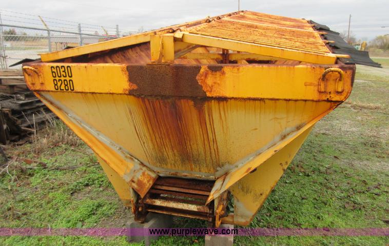 image for item I1848 Hi-way steel sand/salt spreader