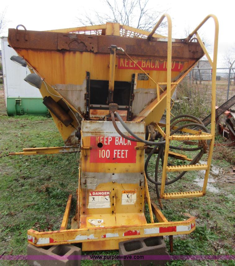 image for item I1848 Hi-way steel sand/salt spreader