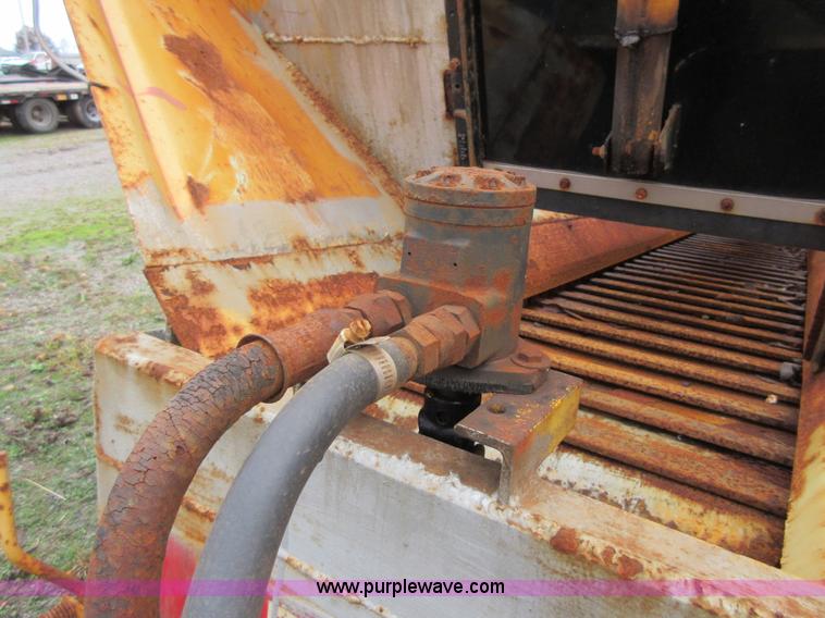 image for item I1848 Hi-way steel sand/salt spreader