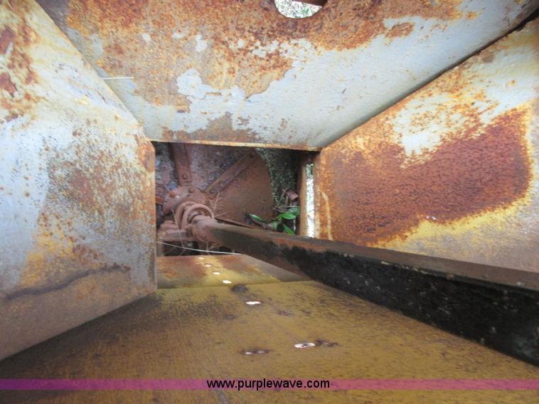 image for item I1848 Hi-way steel sand/salt spreader