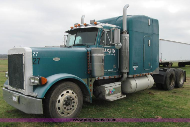 image for item I1862 1997 Peterbilt 379 semi truck