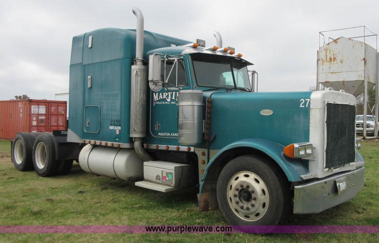 image for item I1862 1997 Peterbilt 379 semi truck