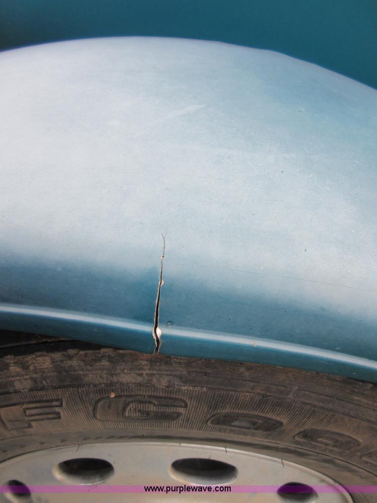 image for item I1862 1997 Peterbilt 379 semi truck