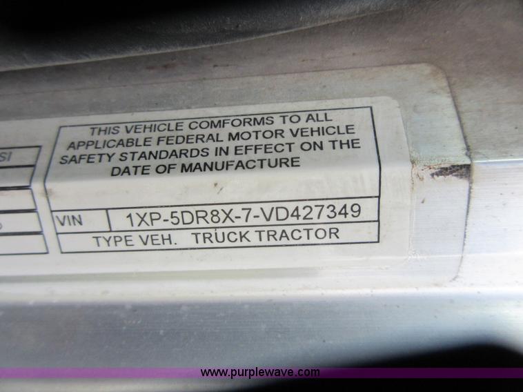 image for item I1862 1997 Peterbilt 379 semi truck