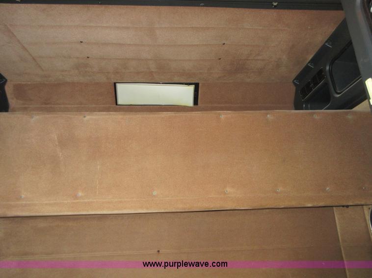 image for item I1862 1997 Peterbilt 379 semi truck