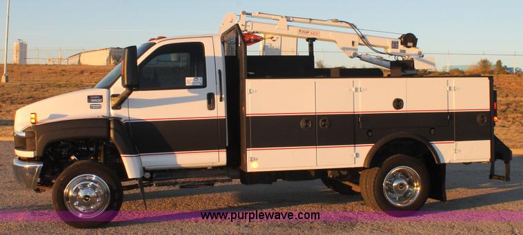 image for item J1357 2006 GMC C5500 service truck with crane