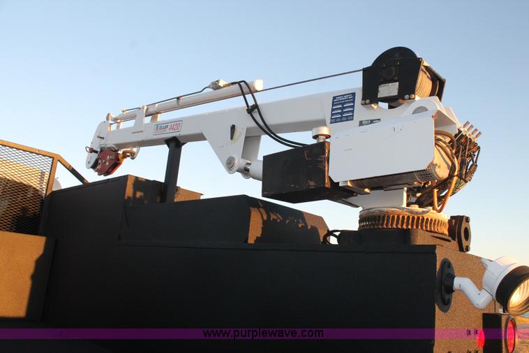 image for item J1357 2006 GMC C5500 service truck with crane