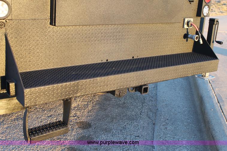 image for item J1357 2006 GMC C5500 service truck with crane