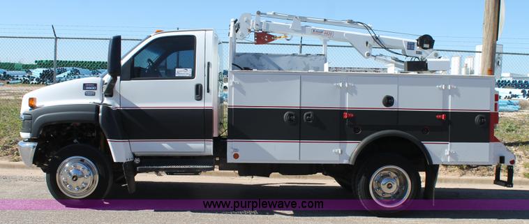 image for item J1357 2006 GMC C5500 service truck with crane