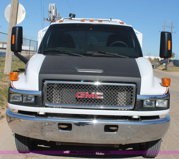 image for item J1357 2006 GMC C5500 service truck with crane
