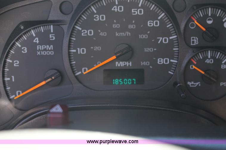 image for item J1357 2006 GMC C5500 service truck with crane