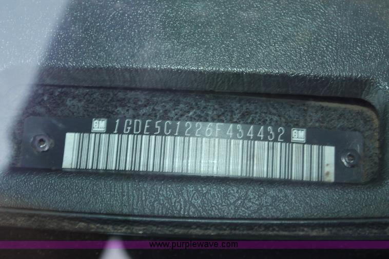 image for item J1357 2006 GMC C5500 service truck with crane