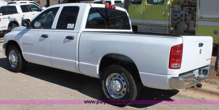 image for item J1358 2005 Dodge Ram 2500 Quad Cab pickup truck