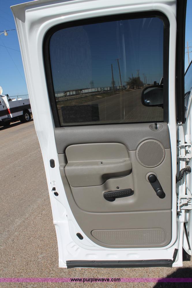 image for item J1358 2005 Dodge Ram 2500 Quad Cab pickup truck