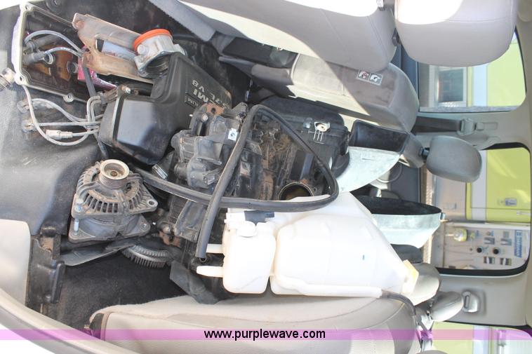 image for item J1358 2005 Dodge Ram 2500 Quad Cab pickup truck