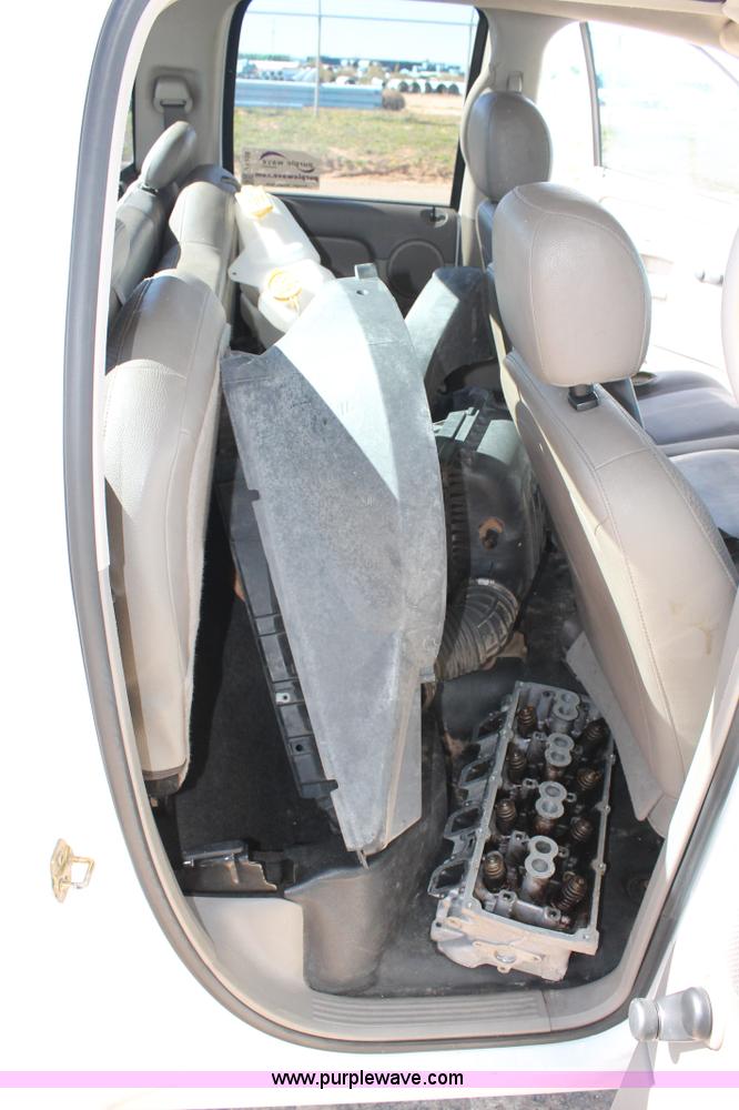 image for item J1358 2005 Dodge Ram 2500 Quad Cab pickup truck