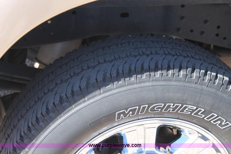 image for item J1388 2012 Ford F250 Super Duty Lariat Crew Cab pickup truck