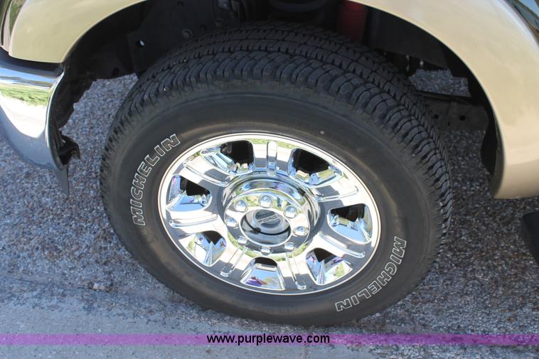 image for item J1388 2012 Ford F250 Super Duty Lariat Crew Cab pickup truck