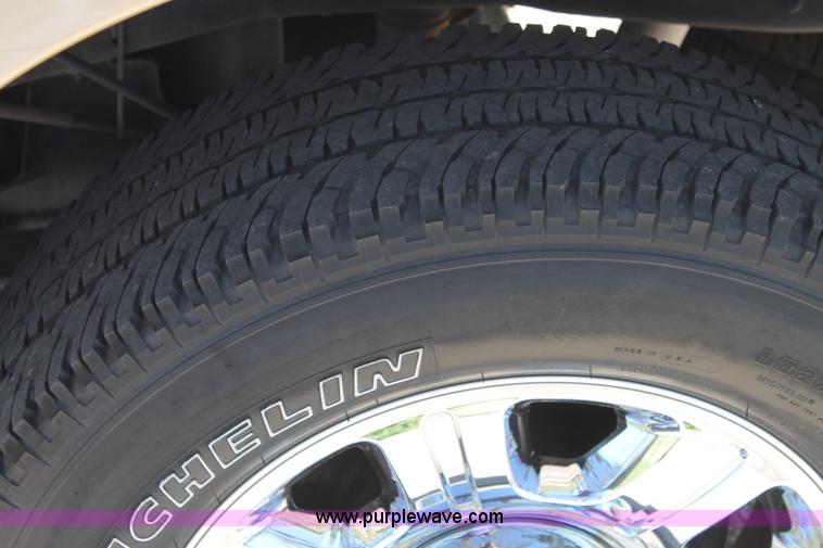 image for item J1388 2012 Ford F250 Super Duty Lariat Crew Cab pickup truck